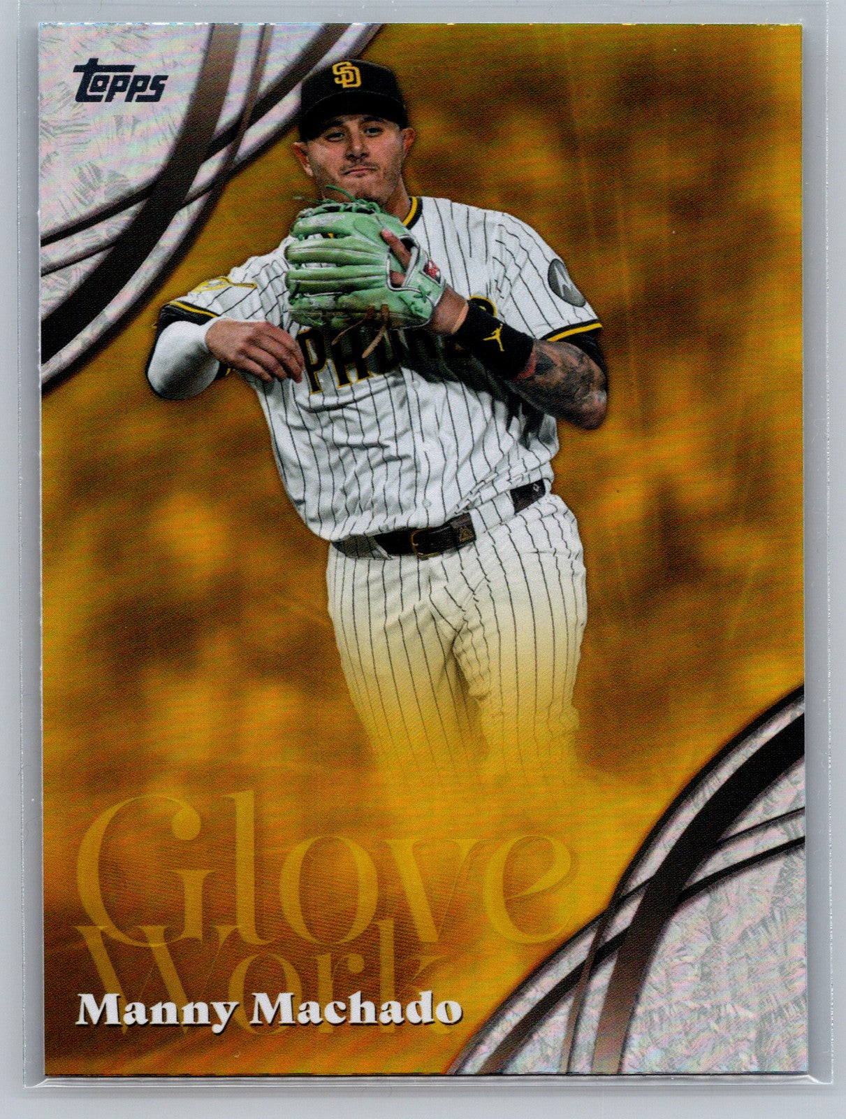 2026 Topps #GW-17 Manny Machado Glove Work